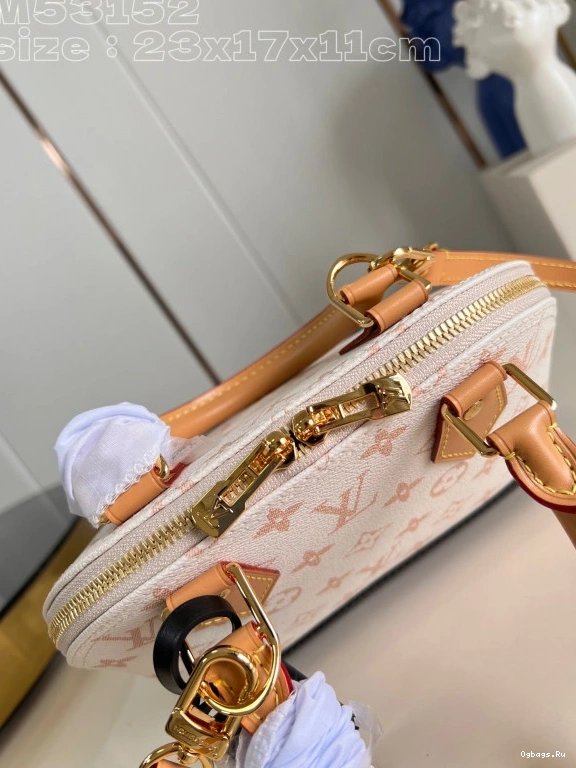 BB-23.5*17.5*11.5cm LOUIS ALMA VUITTON 1221